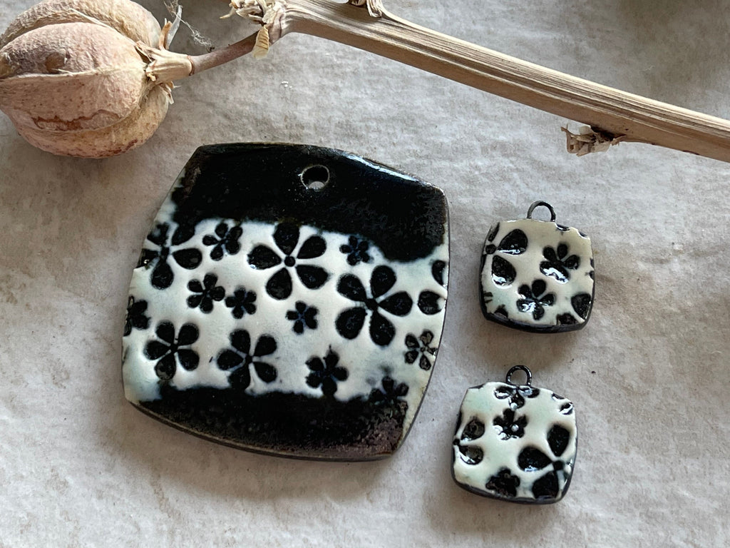 Black and white Flower Pendant and Charms, Pendant, Obtuse Square, Porcelain Ceramic Pendant, Artisan Pendant, Jewelry Making Components