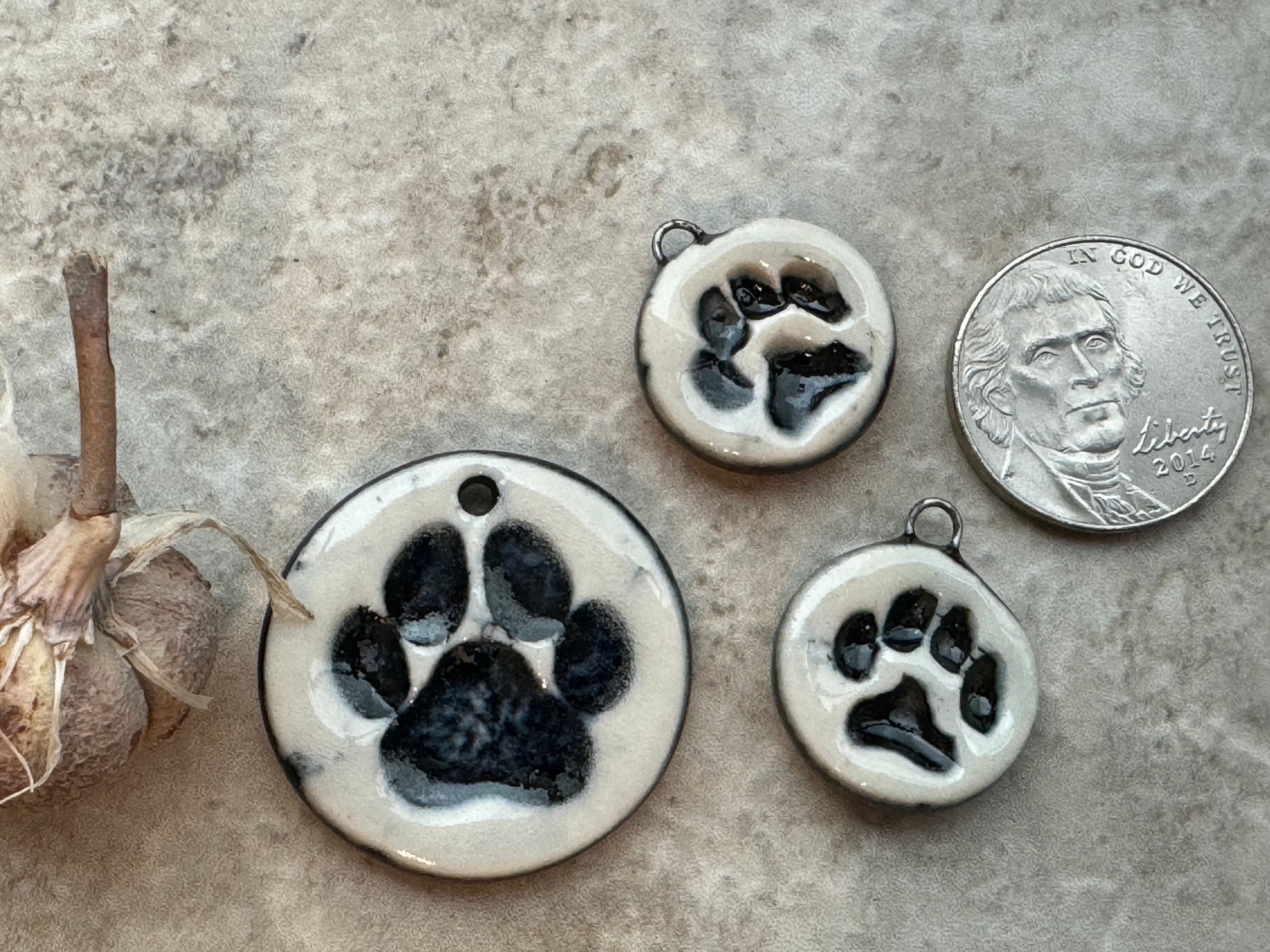 Black and White Paw Print Pendant and Charms, Dog Round Pendant, Porcelain Ceramic Pendant, Dog Paw Charms, Jewelry Making Components