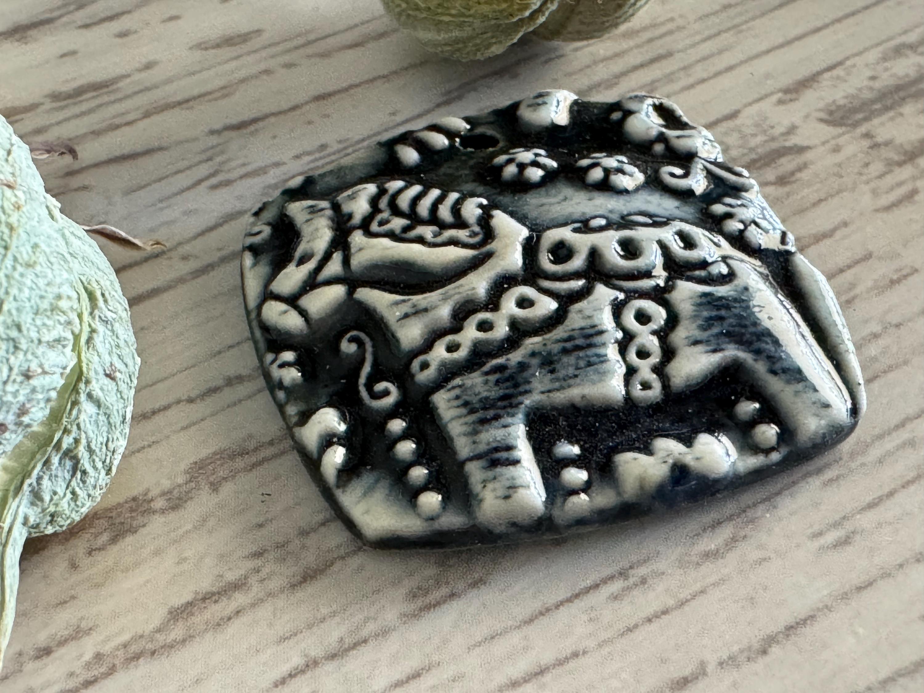 Black and White Dala Horse Bead, Horse Pendant, Horse Lover, Folk Horse, Horse jewelry, Porcelain Ceramic Pendant, Jewelry Making Components