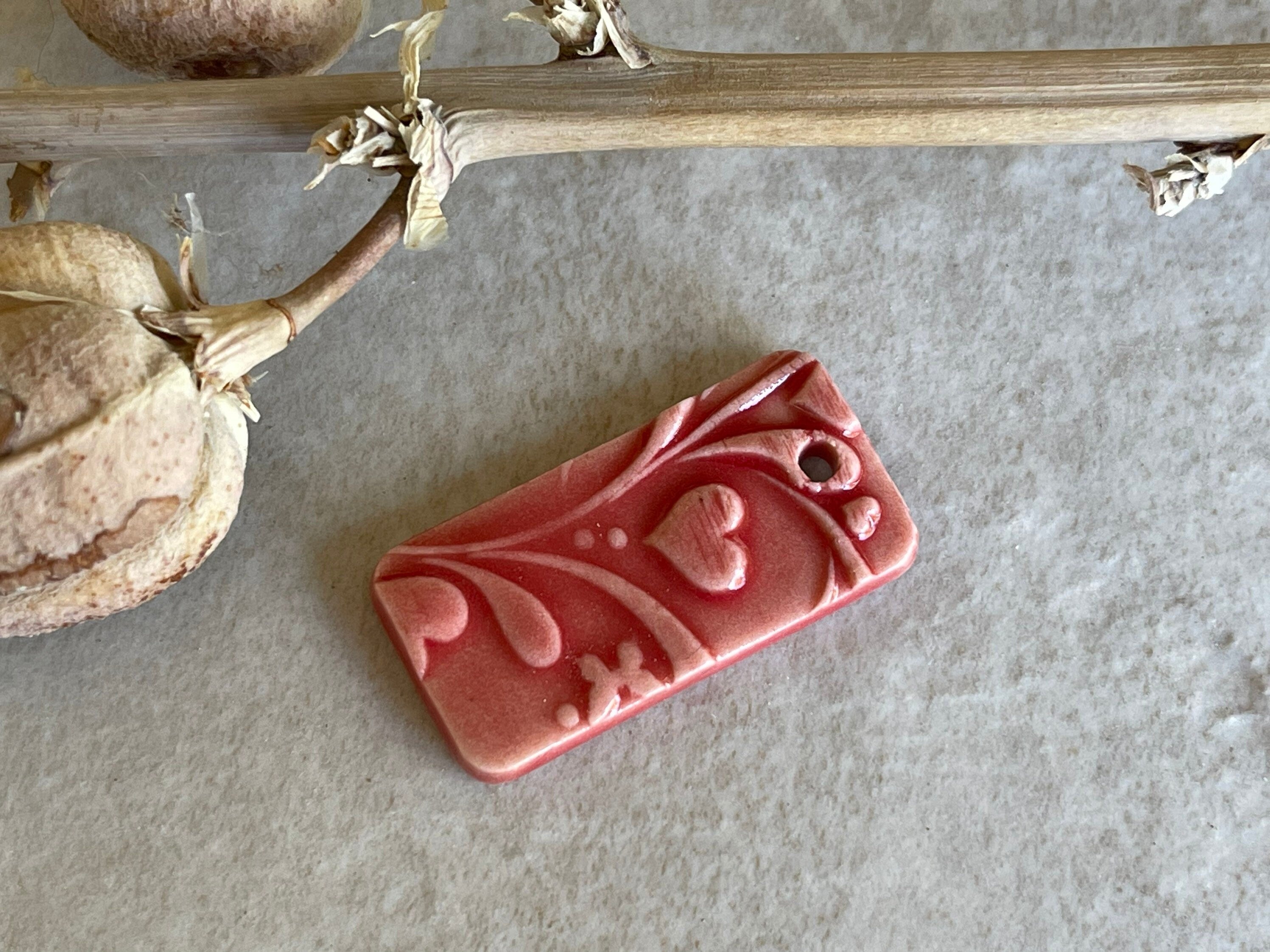 Red Heart Pendant Bead, Porcelain Beads, Ceramic Charms, Jewelry Making Components, DIY Necklace Beads, Pendant