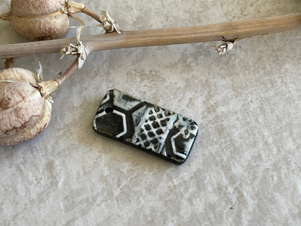 Honeycomb Pendant Bead, Porcelain Beads, Ceramic Charms, Jewelry Making Components, DIY Necklace Beads, Pendant