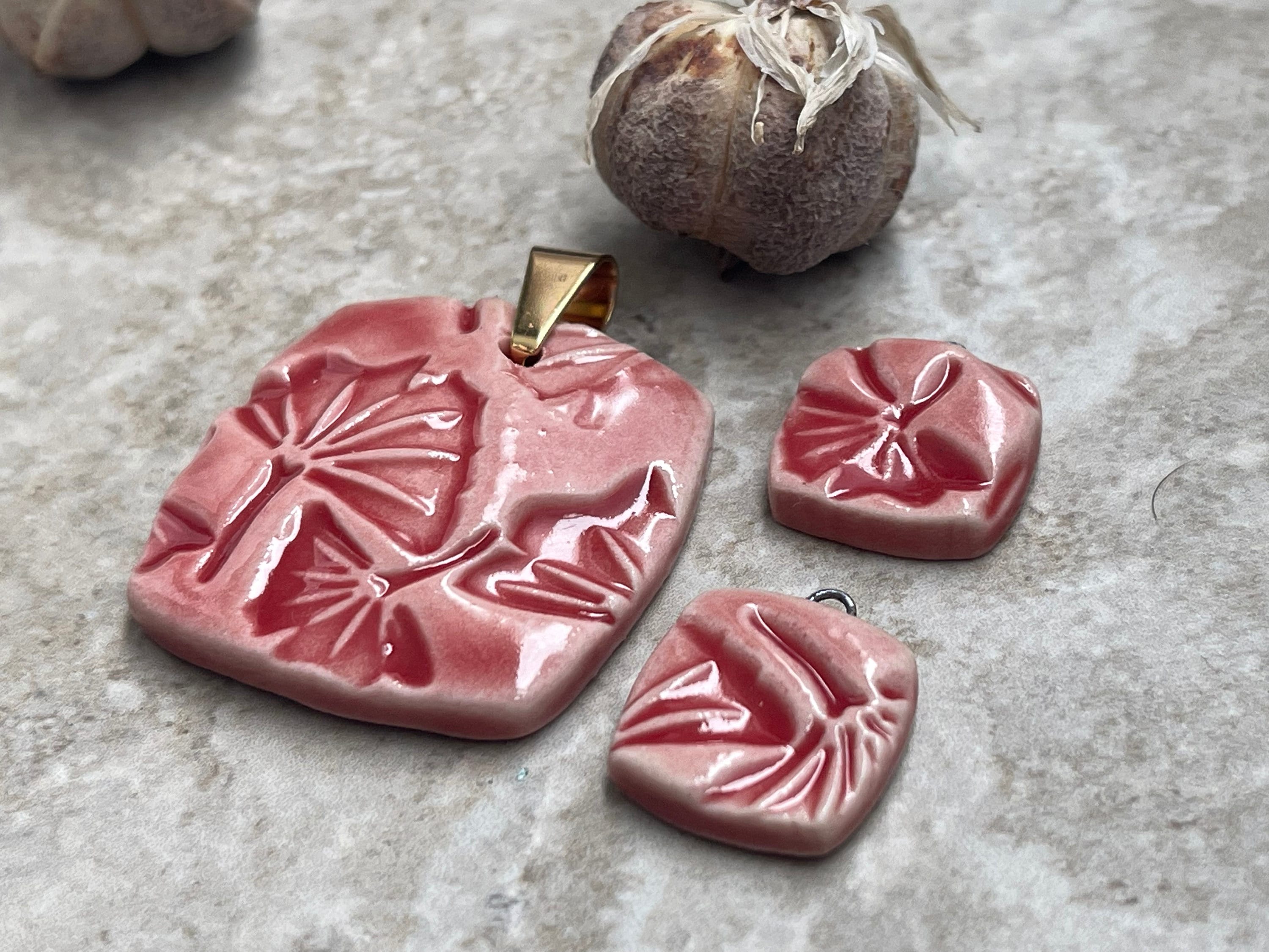 Red Ginkgo Bead, Ginkgo Pendant, Plant Lover, Bead Set, Ginkgo Jewelry, Porcelain Ceramic Pendant, Jewelry Making Components