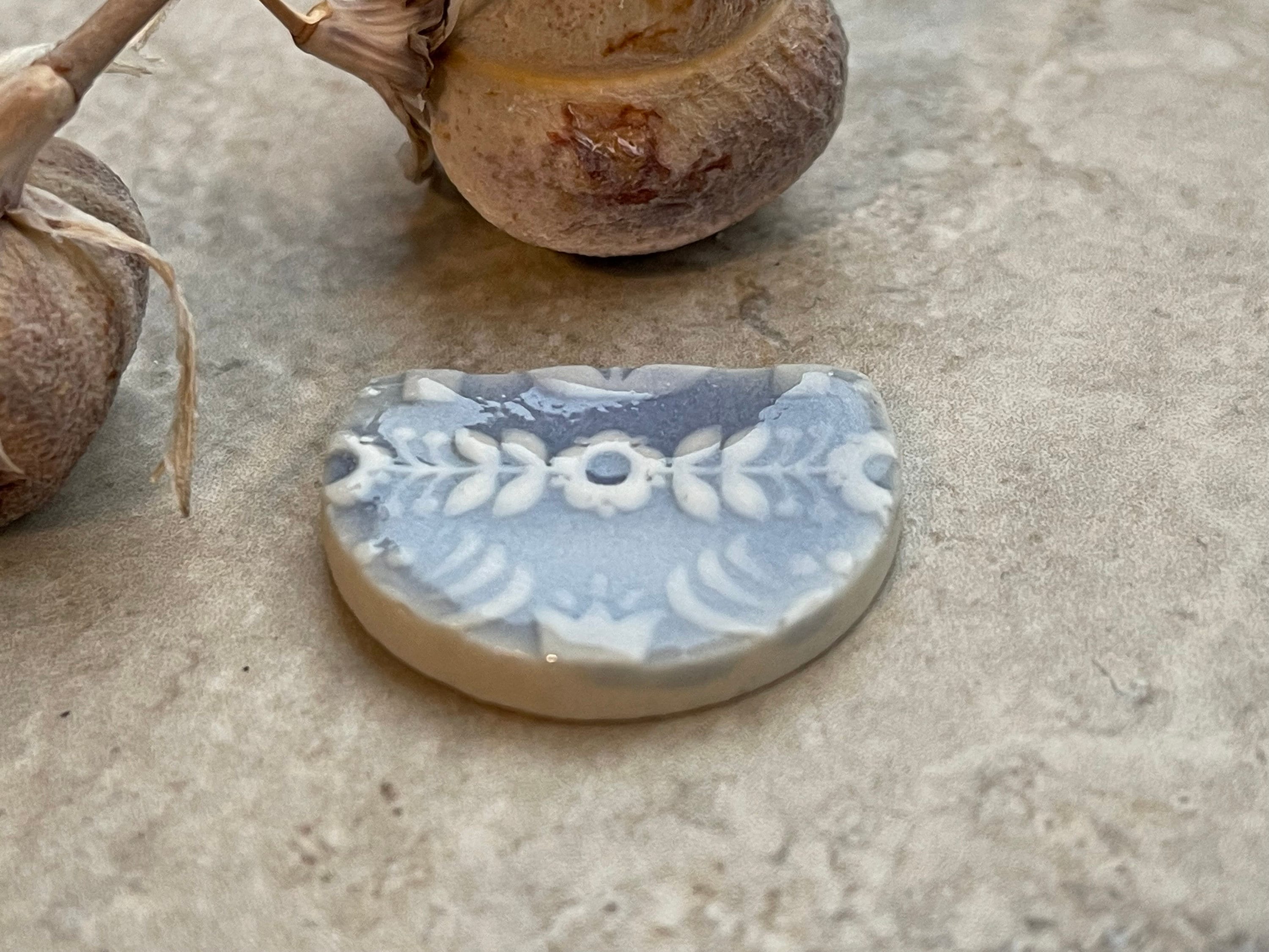 Metalsmithing Cabochon, Blue Heart Pattern Pendant Bead, Porcelain Cab, Ceramic Charms, Jewelry Making Components, Half Circle Pendant